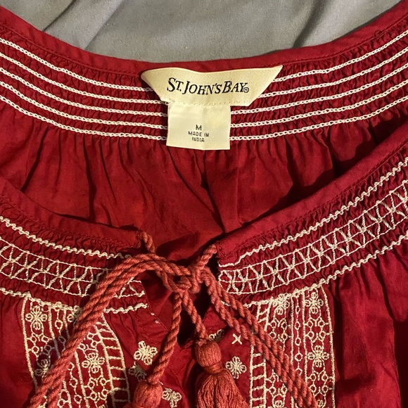 Y2k red top with detailing - Picture 2 of 2